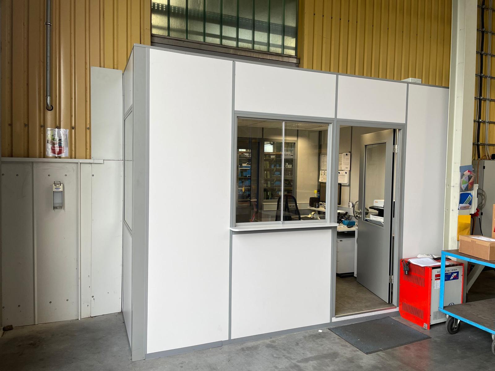 Wareneingangsbüro mit Styleline System